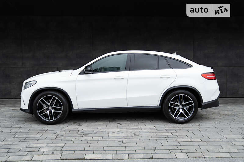 Внедорожник / Кроссовер Mercedes-Benz GLE-Class 2016 в 
