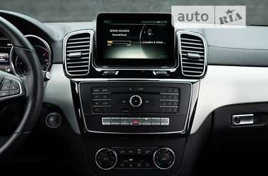 Внедорожник / Кроссовер Mercedes-Benz GLE-Class 2016 в 