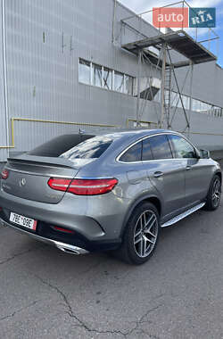 Внедорожник / Кроссовер Mercedes-Benz GLE-Class 2016 в 