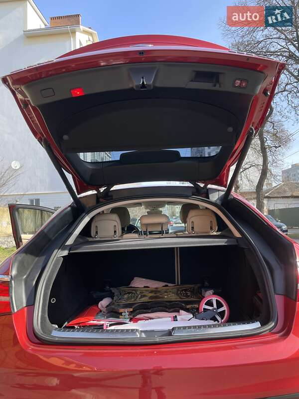 Внедорожник / Кроссовер Mercedes-Benz GLE-Class 2016 в Киеве