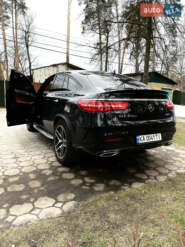 Позашляховик / Кросовер Mercedes-Benz GLE-Class 2017 в 