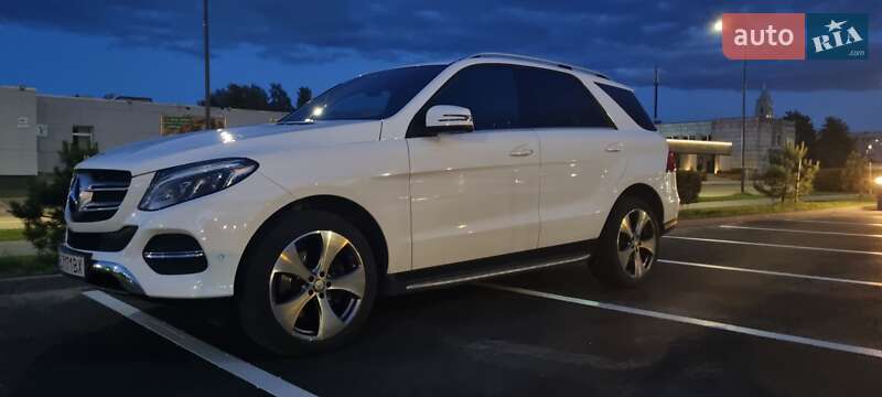Внедорожник / Кроссовер Mercedes-Benz GLE-Class 2016 в Виннице