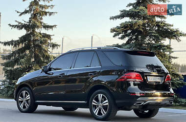 Внедорожник / Кроссовер Mercedes-Benz GLE-Class 2016 в 
