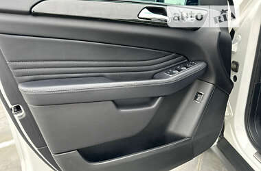Позашляховик / Кросовер Mercedes-Benz GLE-Class 2019 в 