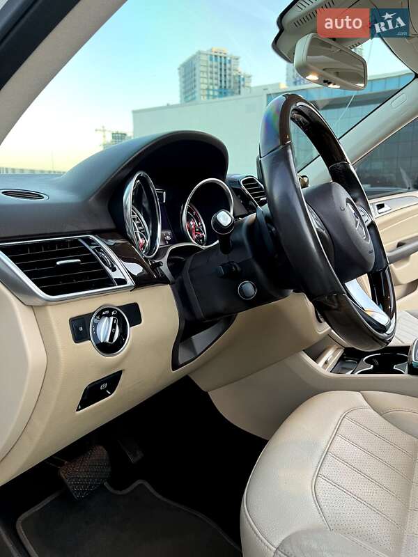 Позашляховик / Кросовер Mercedes-Benz GLE-Class 2018 в Одесі фото 40 Позашляховик / Кросовер Mercedes-Benz GLE-Class 2018 в Одесі