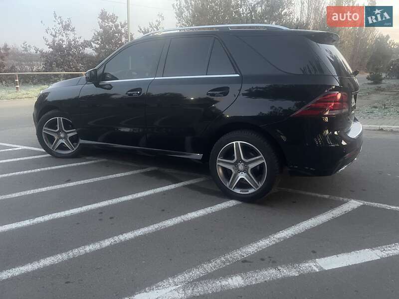 Внедорожник / Кроссовер Mercedes-Benz GLE-Class 2016 в Ужгороде