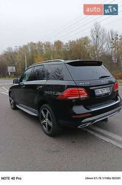 Внедорожник / Кроссовер Mercedes-Benz GLE-Class 2017 в 
