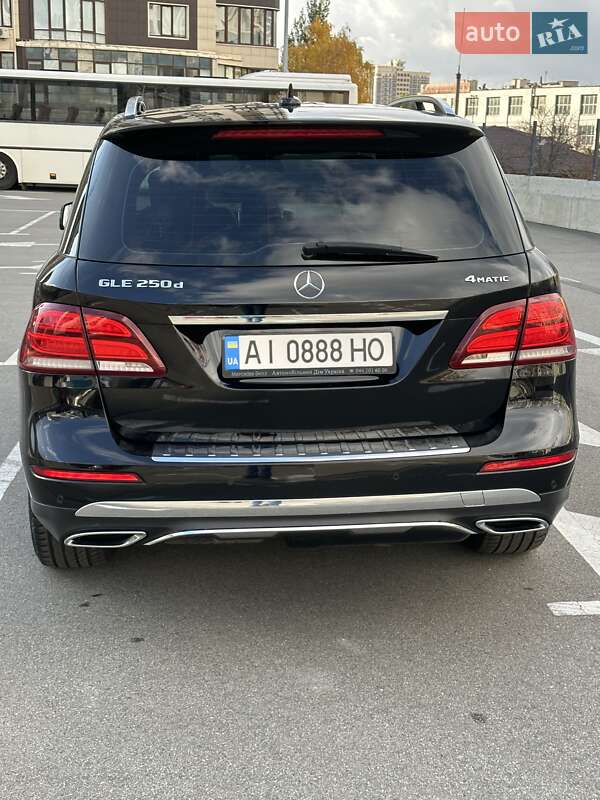 Позашляховик / Кросовер Mercedes-Benz GLE-Class 2016 в Києві