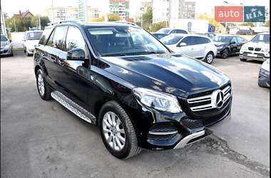 Внедорожник / Кроссовер Mercedes-Benz GLE-Class 2016 в 