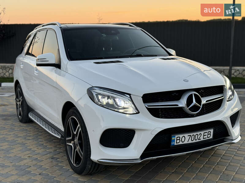 Позашляховик / Кросовер Mercedes-Benz GLE-Class 2015 в 