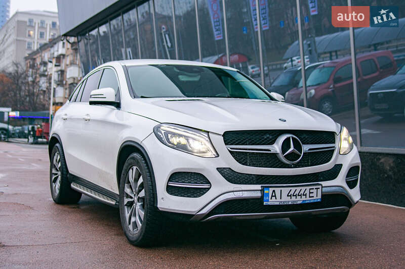 Внедорожник / Кроссовер Mercedes-Benz GLE-Class 2015 в Киеве