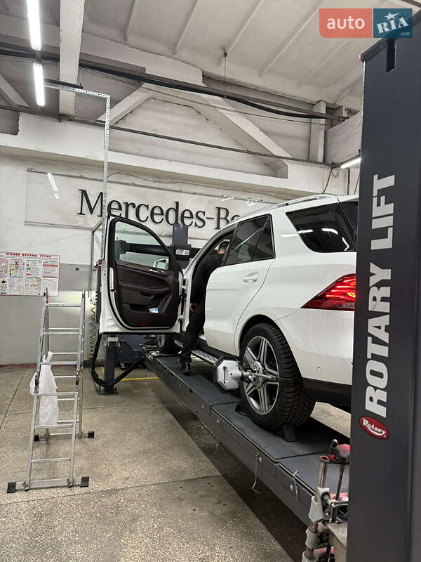 Внедорожник / Кроссовер Mercedes-Benz GLE-Class 2015 в Одессе