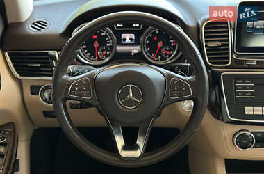 Позашляховик / Кросовер Mercedes-Benz GLE-Class 2015 в 