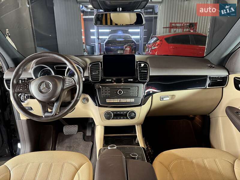 Внедорожник / Кроссовер Mercedes-Benz GLE-Class 2016 в Киеве