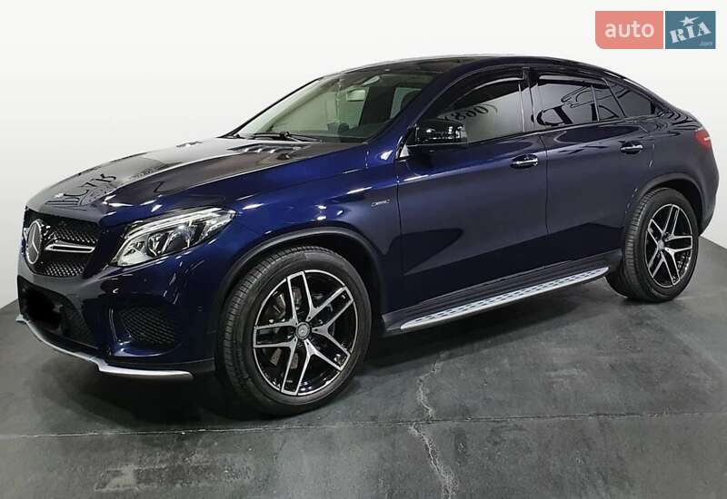 Позашляховик / Кросовер Mercedes-Benz GLE-Class 2016 в 