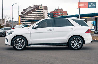 Внедорожник / Кроссовер Mercedes-Benz GLE-Class 2016 в 