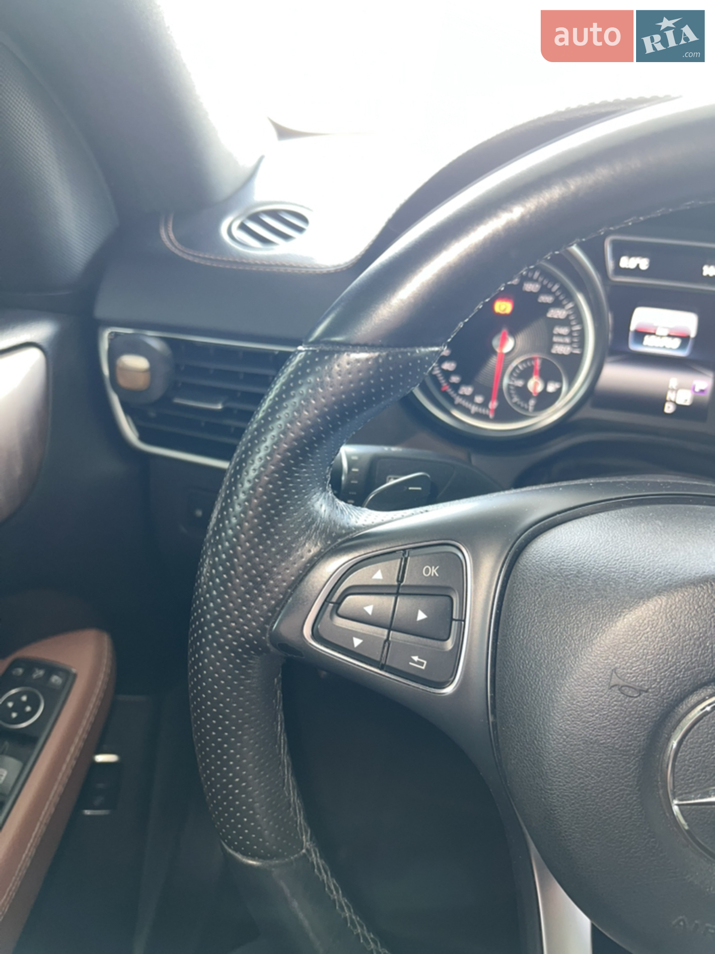 2016 Mercedes-Benz GLE - мініатюра 24