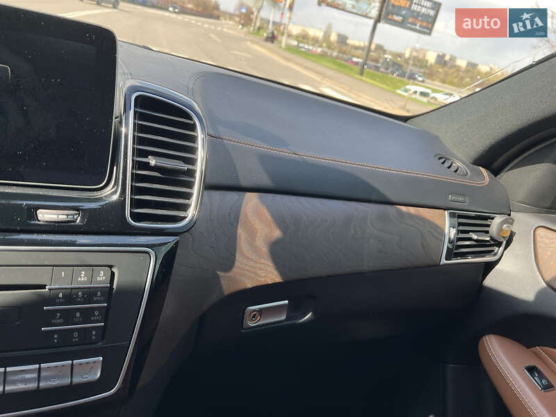 Позашляховик / Кросовер Mercedes-Benz GLE-Class 2016 в Кривому Розі