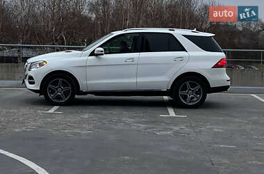 Внедорожник / Кроссовер Mercedes-Benz GLE-Class 2017 в 