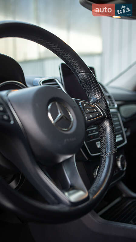 Позашляховик / Кросовер Mercedes-Benz GLE-Class 2016 в Чернівцях фото 39 Позашляховик / Кросовер Mercedes-Benz GLE-Class 2016 в Чернівцях