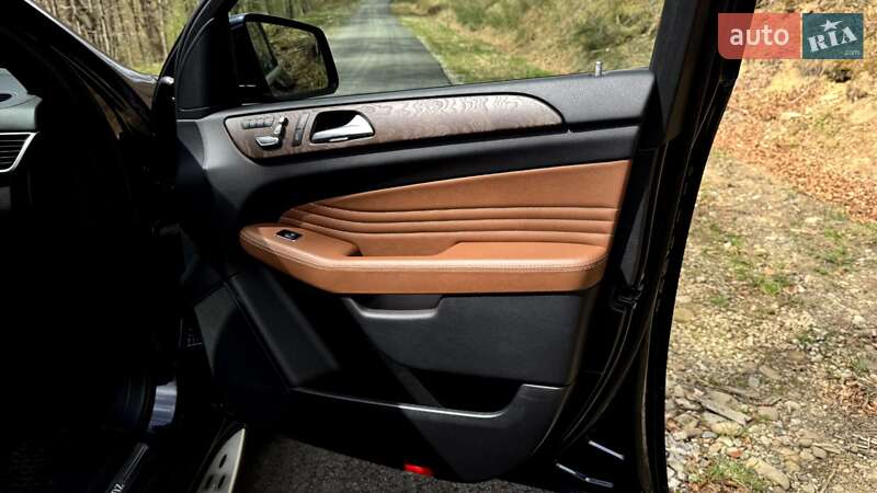 Позашляховик / Кросовер Mercedes-Benz GLE-Class 2016 в Стрию