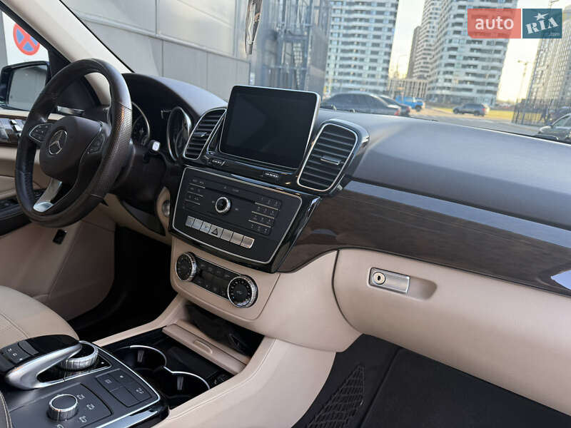 Позашляховик / Кросовер Mercedes-Benz GLE-Class 2015 в Києві
