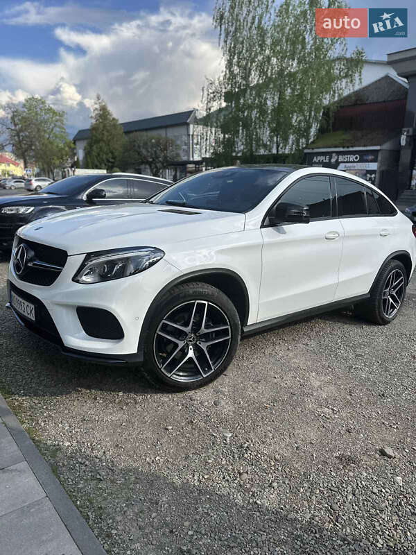 Позашляховик / Кросовер Mercedes-Benz GLE-Class 2018 в 