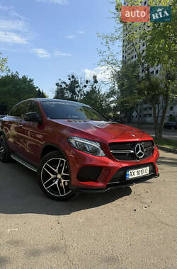 Позашляховик / Кросовер Mercedes-Benz GLE-Class 2016 в 