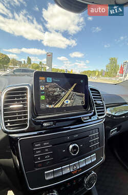 Позашляховик / Кросовер Mercedes-Benz GLE-Class 2016 в 