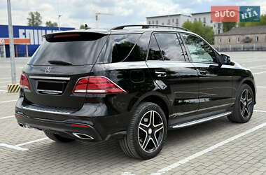 Внедорожник / Кроссовер Mercedes-Benz GLE-Class 2018 в 