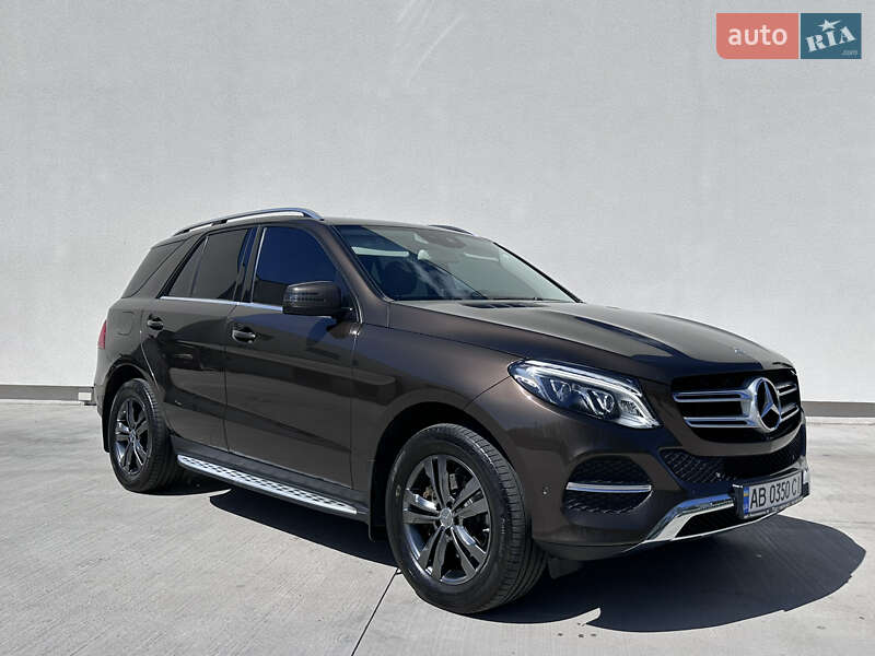 Позашляховик / Кросовер Mercedes-Benz GLE-Class 2016 в 