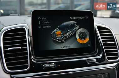 Внедорожник / Кроссовер Mercedes-Benz GLE-Class 2016 в 