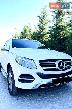 Позашляховик / Кросовер Mercedes-Benz GLE-Class 2017 в 