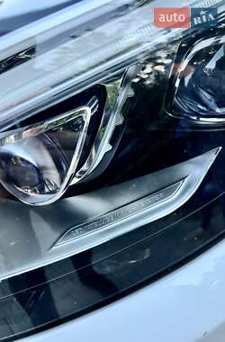 Позашляховик / Кросовер Mercedes-Benz GLE-Class 2017 в 
