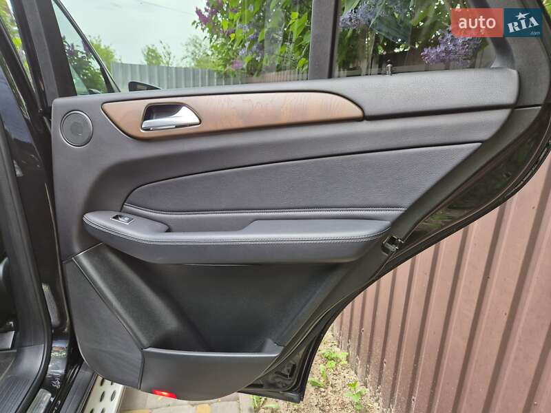 Позашляховик / Кросовер Mercedes-Benz GLE-Class 2016 в Києві фото 52 Позашляховик / Кросовер Mercedes-Benz GLE-Class 2016 в Києві