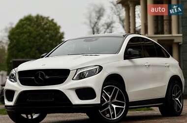 Внедорожник / Кроссовер Mercedes-Benz GLE-Class 2016 в 