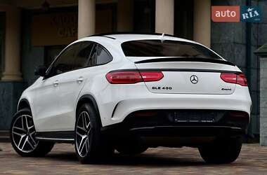 Внедорожник / Кроссовер Mercedes-Benz GLE-Class 2016 в 