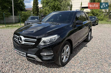Позашляховик / Кросовер Mercedes-Benz GLE-Class 2016 в 