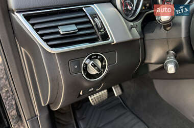 Позашляховик / Кросовер Mercedes-Benz GLE-Class 2016 в 