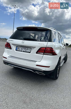 Внедорожник / Кроссовер Mercedes-Benz GLE-Class 2016 в 