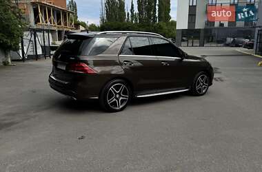 Внедорожник / Кроссовер Mercedes-Benz GLE-Class 2015 в 