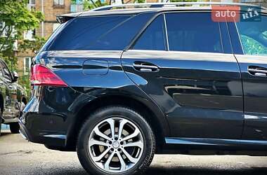 Внедорожник / Кроссовер Mercedes-Benz GLE-Class 2016 в 