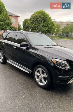Позашляховик / Кросовер Mercedes-Benz GLE-Class 2015 в 