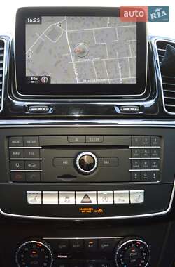 Внедорожник / Кроссовер Mercedes-Benz GLE-Class 2015 в 