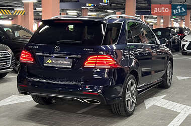 Внедорожник / Кроссовер Mercedes-Benz GLE-Class 2016 в 