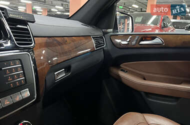 Внедорожник / Кроссовер Mercedes-Benz GLE-Class 2016 в 
