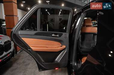 Внедорожник / Кроссовер Mercedes-Benz GLE-Class 2016 в 