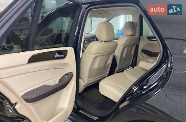 Позашляховик / Кросовер Mercedes-Benz GLE-Class 2016 в 