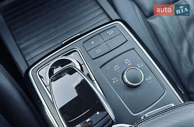 Внедорожник / Кроссовер Mercedes-Benz GLE-Class 2016 в 