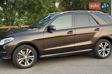 Внедорожник / Кроссовер Mercedes-Benz GLE-Class 2017 в 